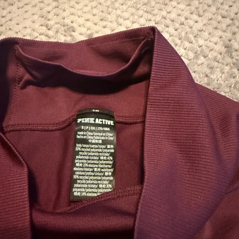 🔥 PINK Active Burgundy High-Rise Logo Leggings (Size Small) - Picture 5 of 6